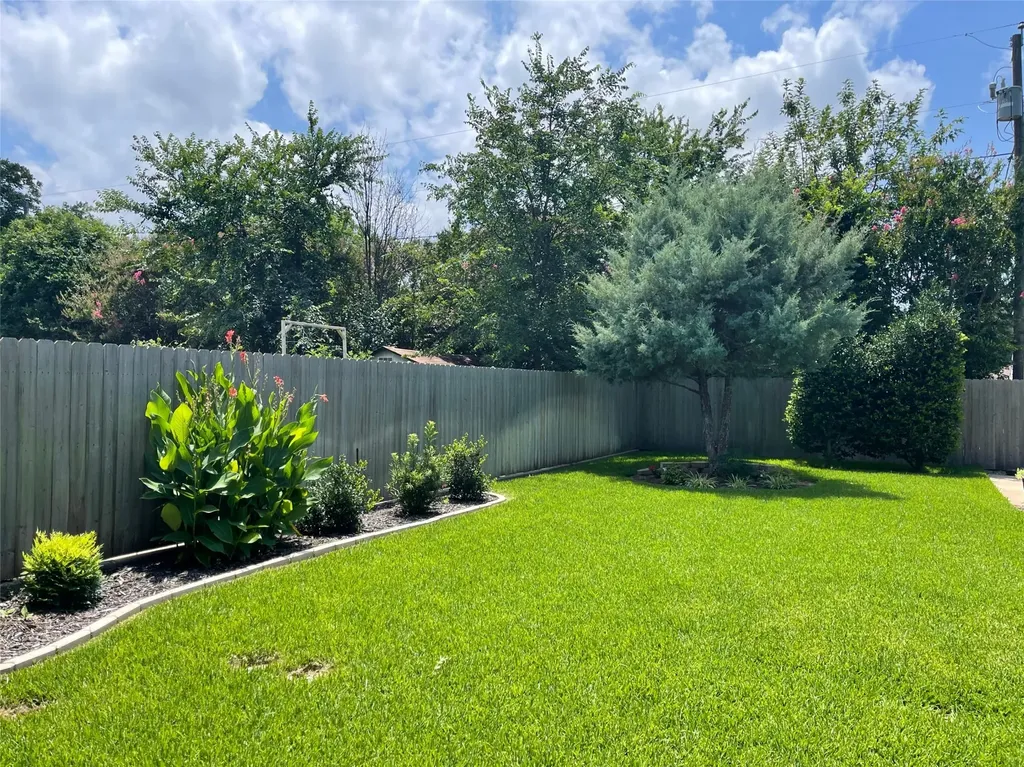 2112 Quail Run Drive Corinth TX 76208