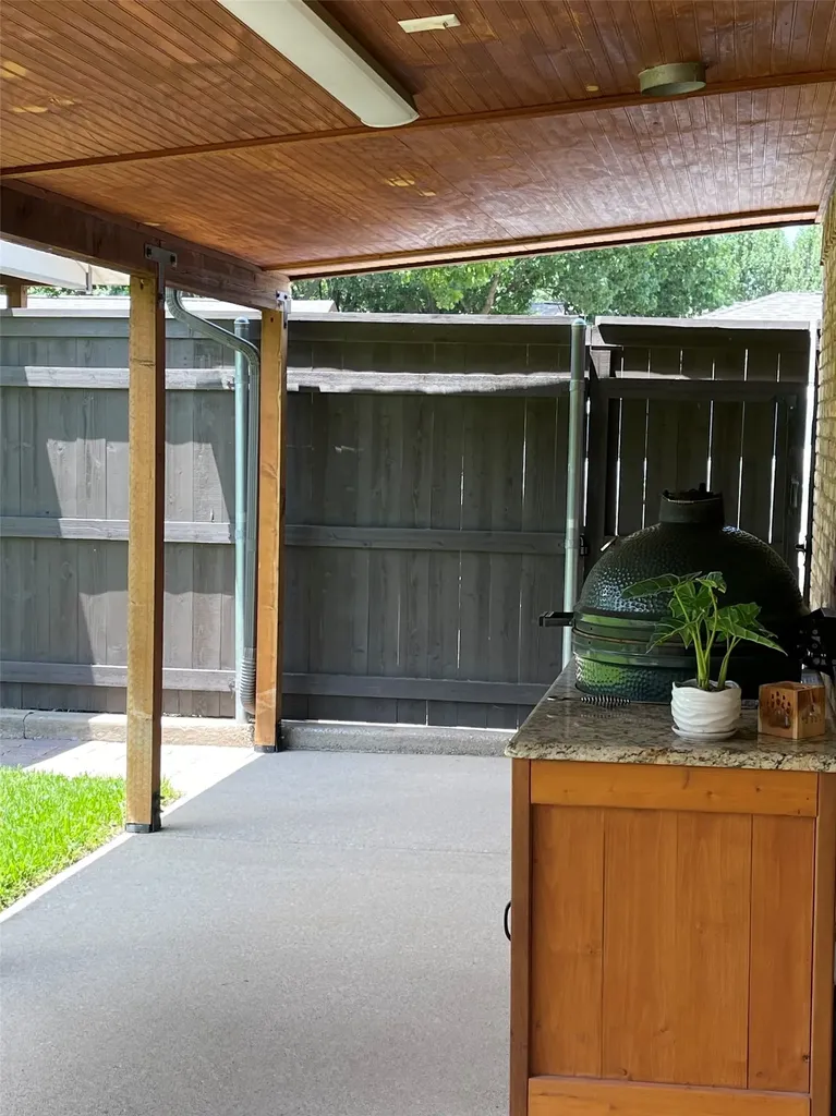 2112 Quail Run Drive Corinth TX 76208