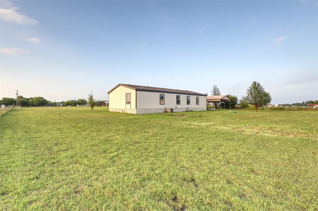 8344 Fm 697 Whitewright TX 75491