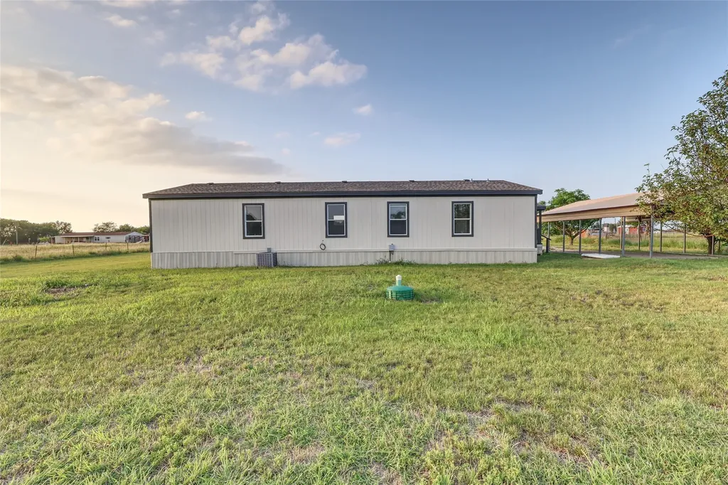 8344 Fm 697 Whitewright TX 75491