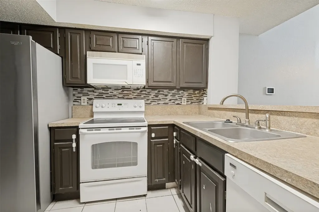 3406 Country Club Drive W Irving TX 75038