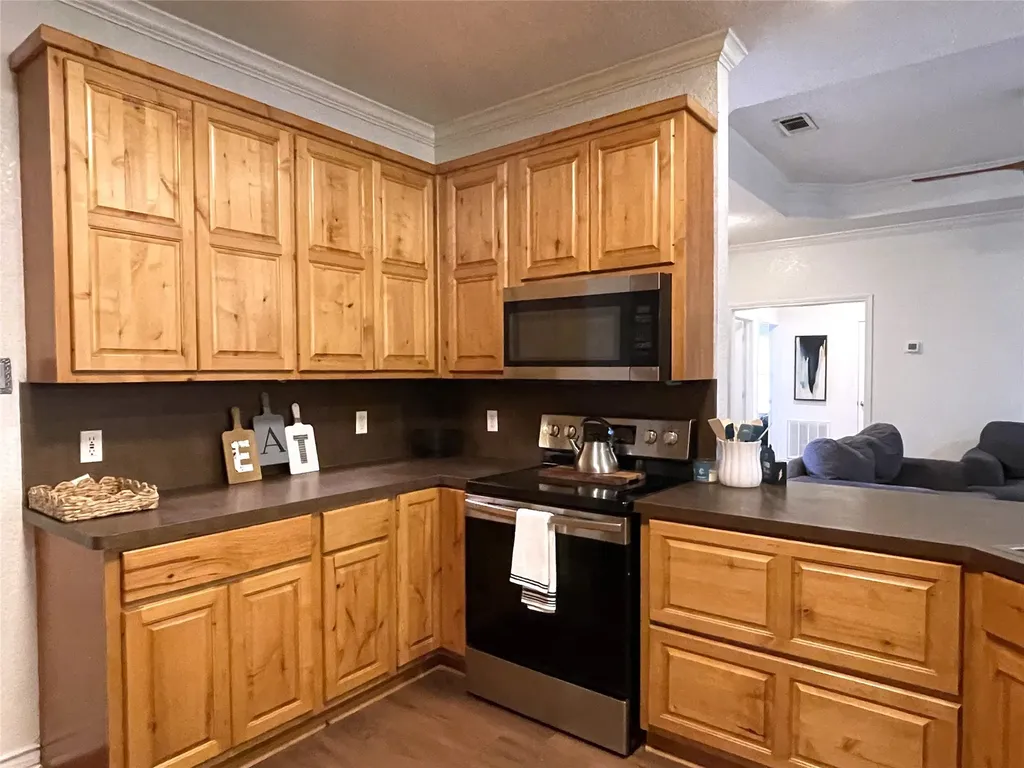 107 Carroll Street Teague TX 75860