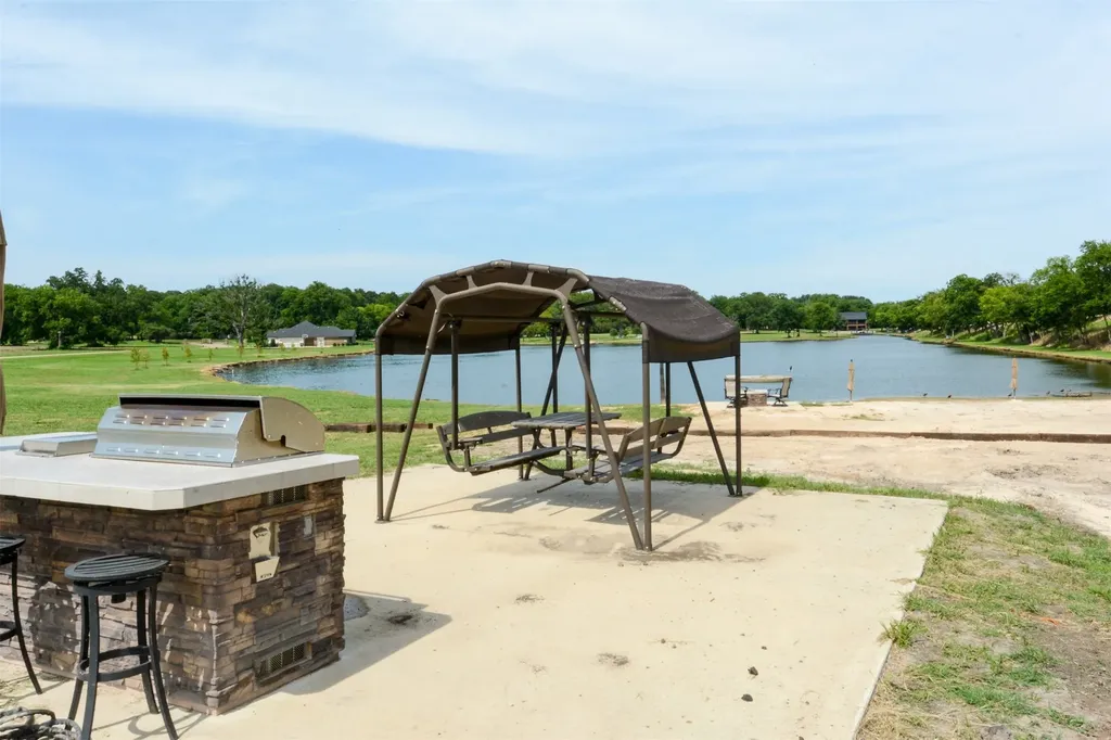 125 Pond Trail Kemp TX 75143