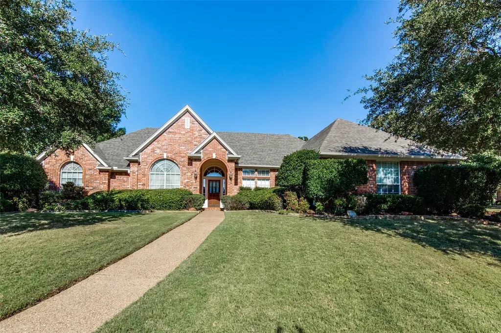 700 Essex Court Southlake TX 76092