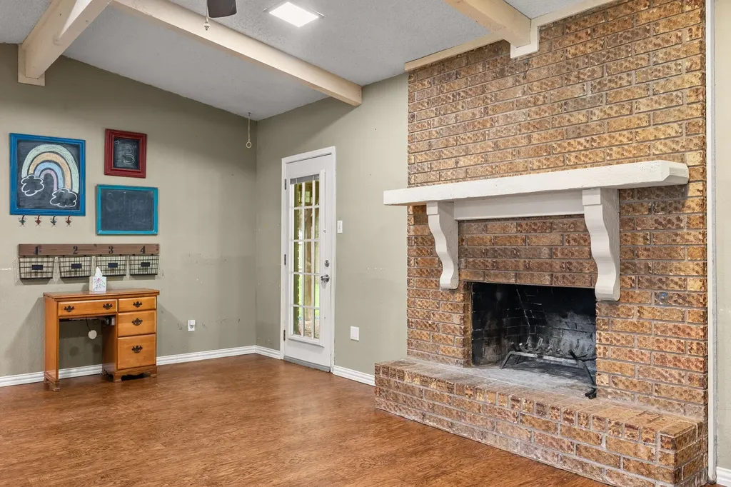 505 Pinewood Lane Hewitt TX 76643