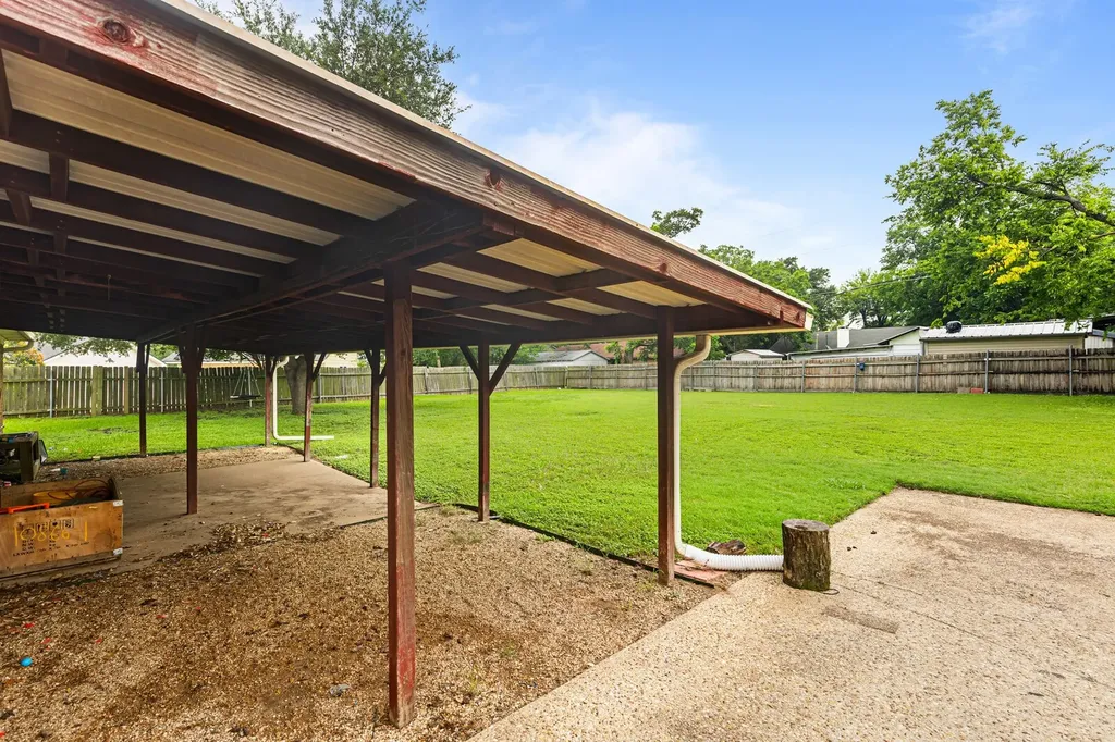 505 Pinewood Lane Hewitt TX 76643