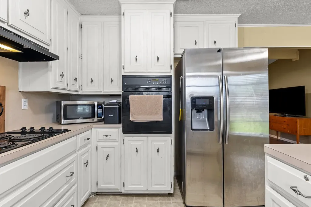 505 Pinewood Lane Hewitt TX 76643
