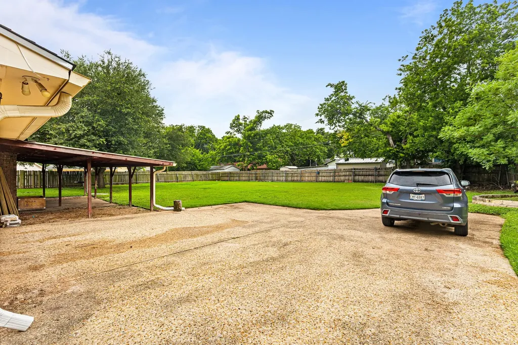 505 Pinewood Lane Hewitt TX 76643
