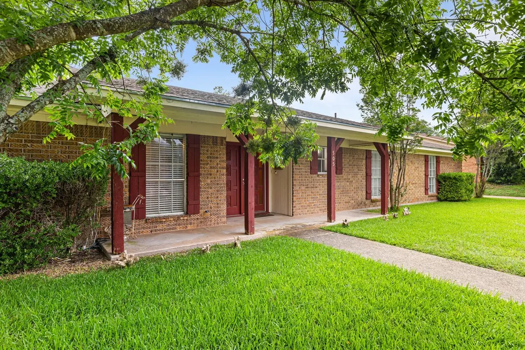 505 Pinewood Lane Hewitt TX 76643
