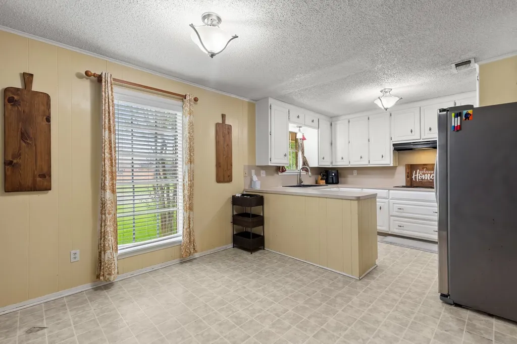 505 Pinewood Lane Hewitt TX 76643