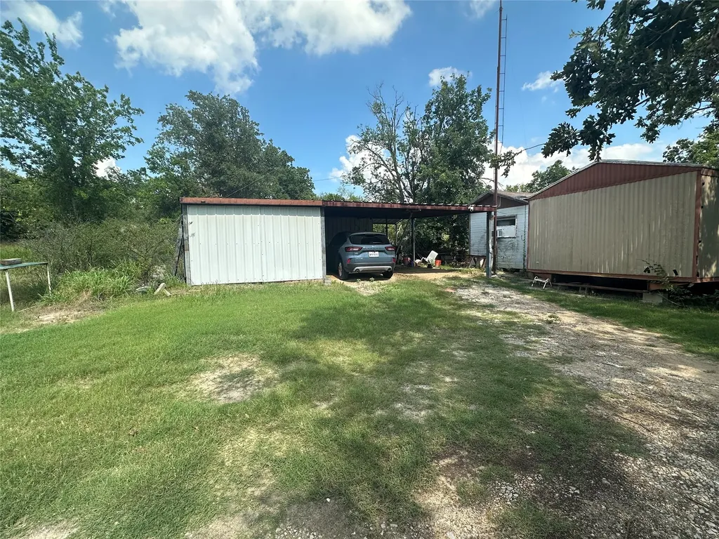 306 County Road 3677 Paradise TX 76073