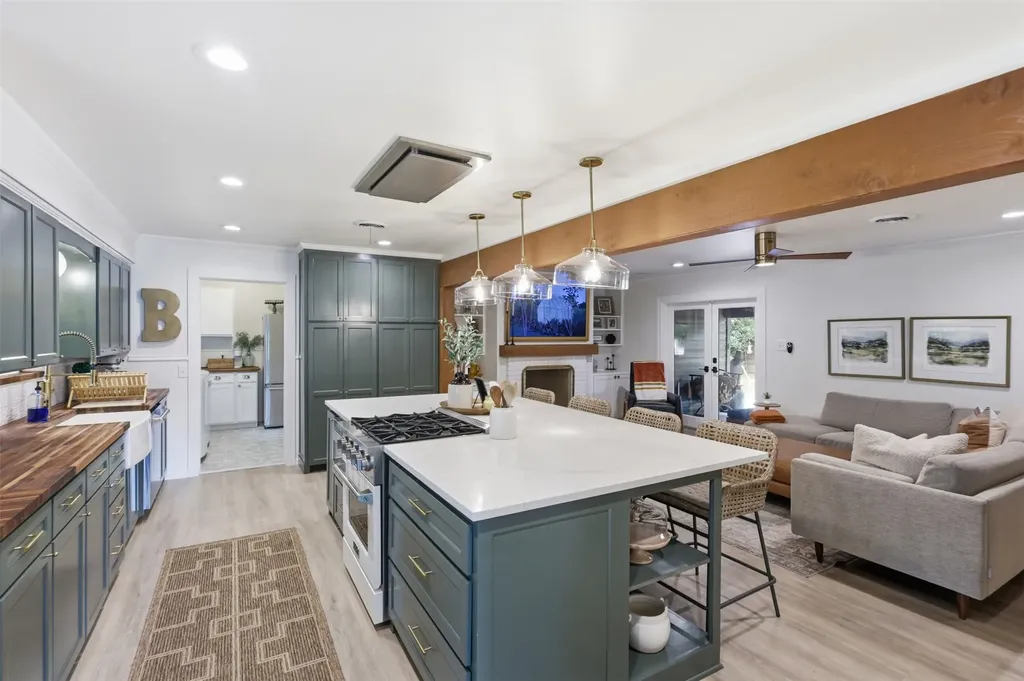 1208 N Morris Street Mckinney TX 75069