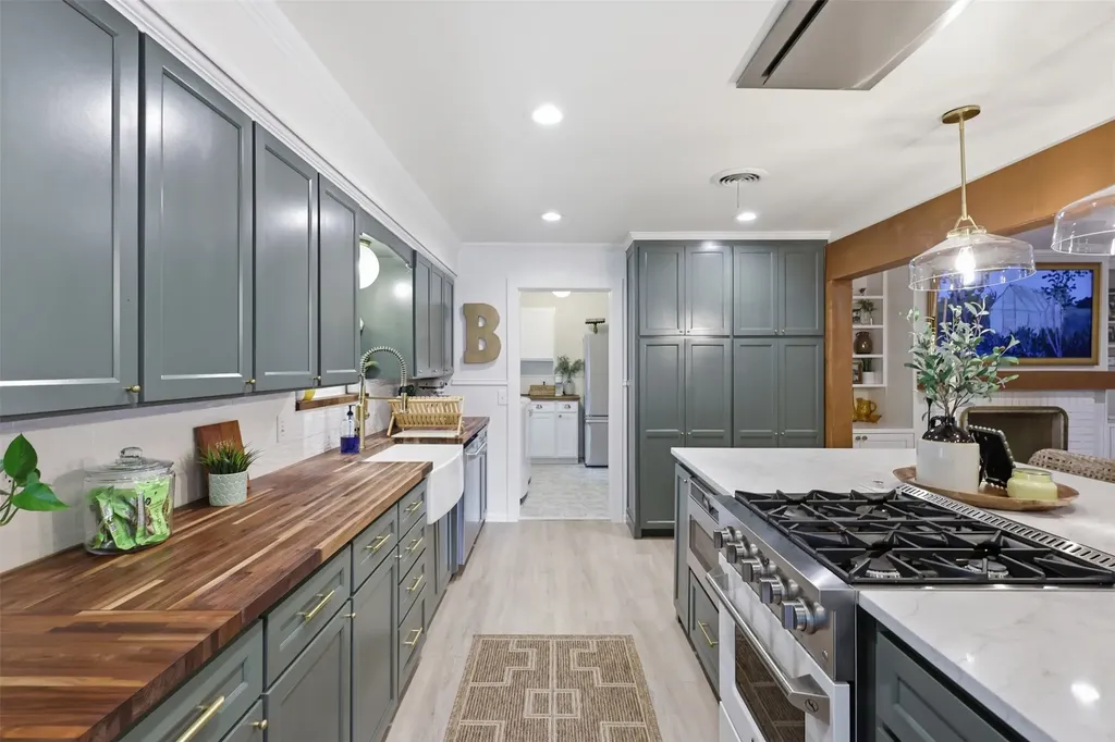 1208 N Morris Street Mckinney TX 75069