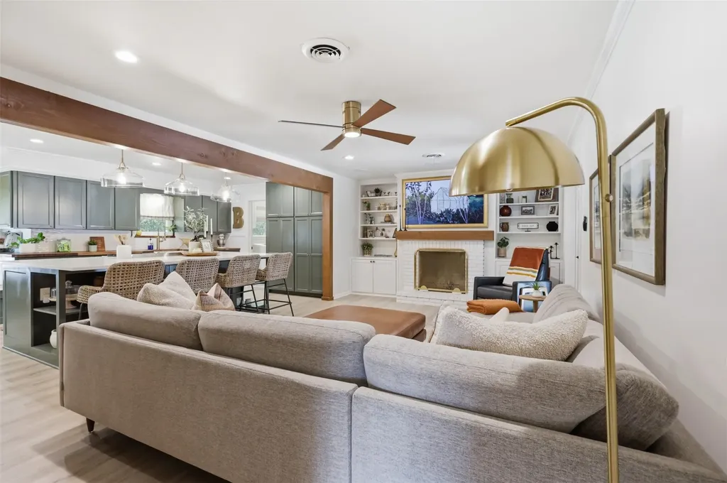 1208 N Morris Street Mckinney TX 75069