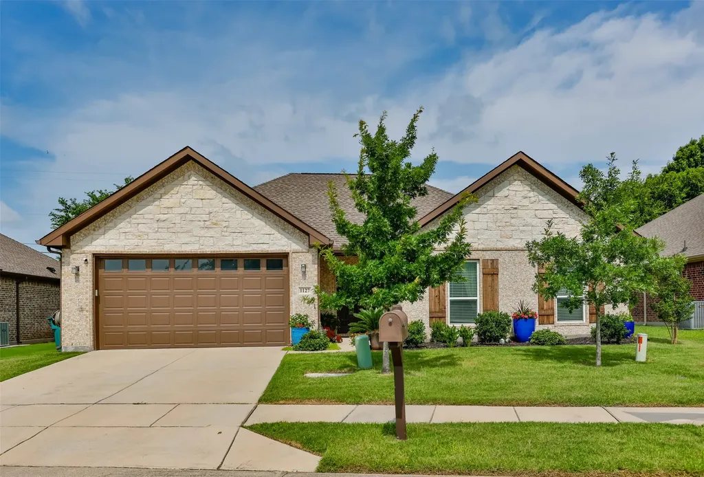 1127 Vintage Avenue Gainesville TX 76240