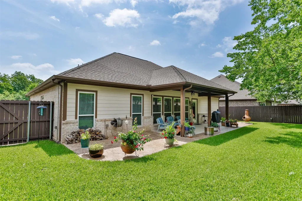 1127 Vintage Avenue Gainesville TX 76240