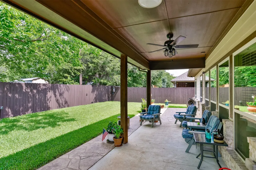 1127 Vintage Avenue Gainesville TX 76240