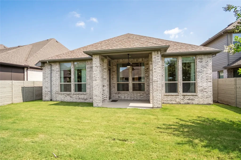 1221 15th Street Argyle TX 76226