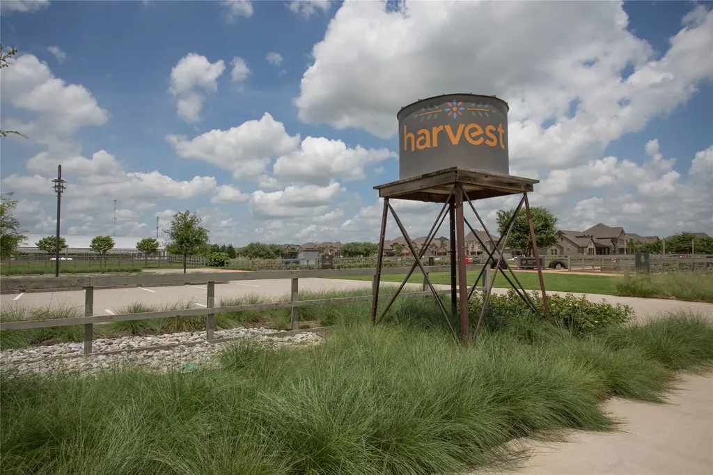 1221 15th Street Argyle TX 76226