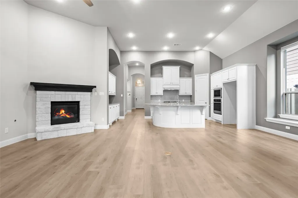 1221 15th Street Argyle TX 76226