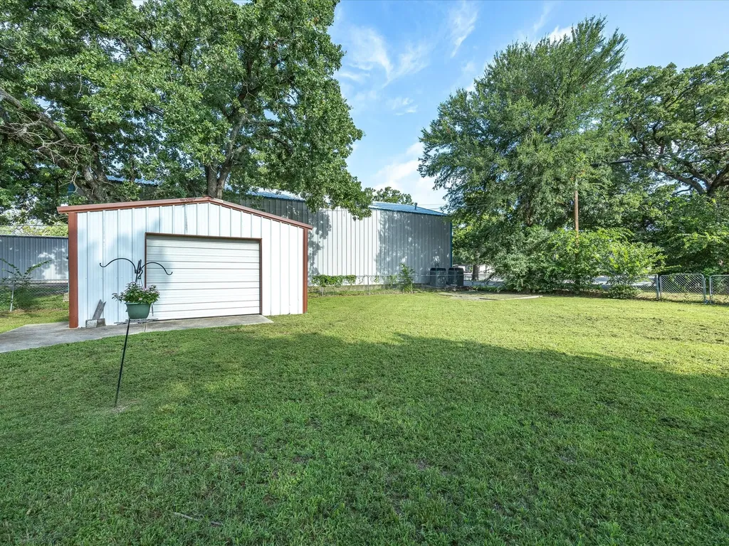 309 Greathouse Street Bridgeport TX 76426