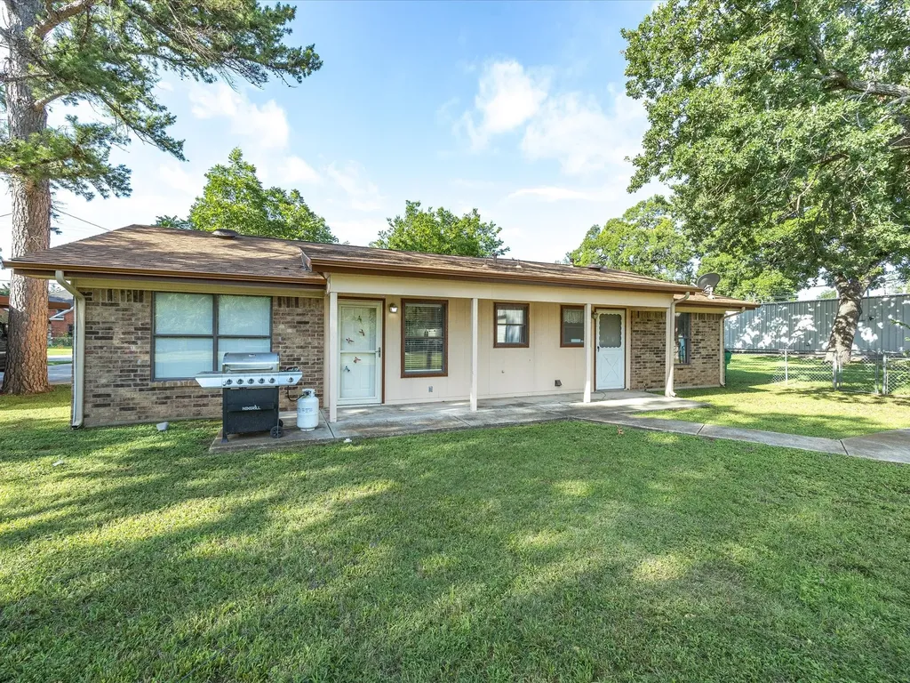 309 Greathouse Street Bridgeport TX 76426