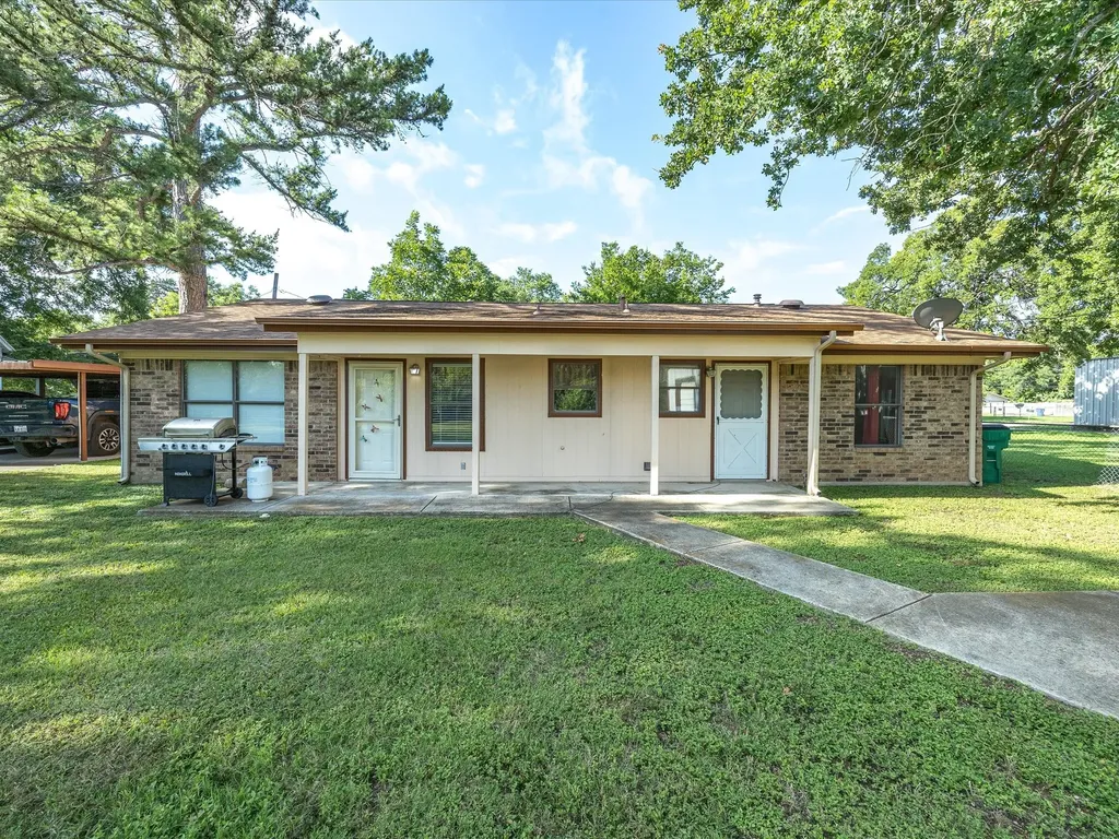 309 Greathouse Street Bridgeport TX 76426