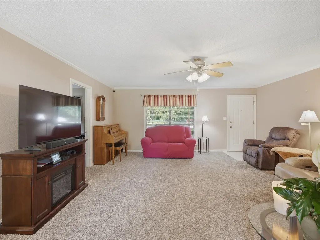 309 Greathouse Street Bridgeport TX 76426