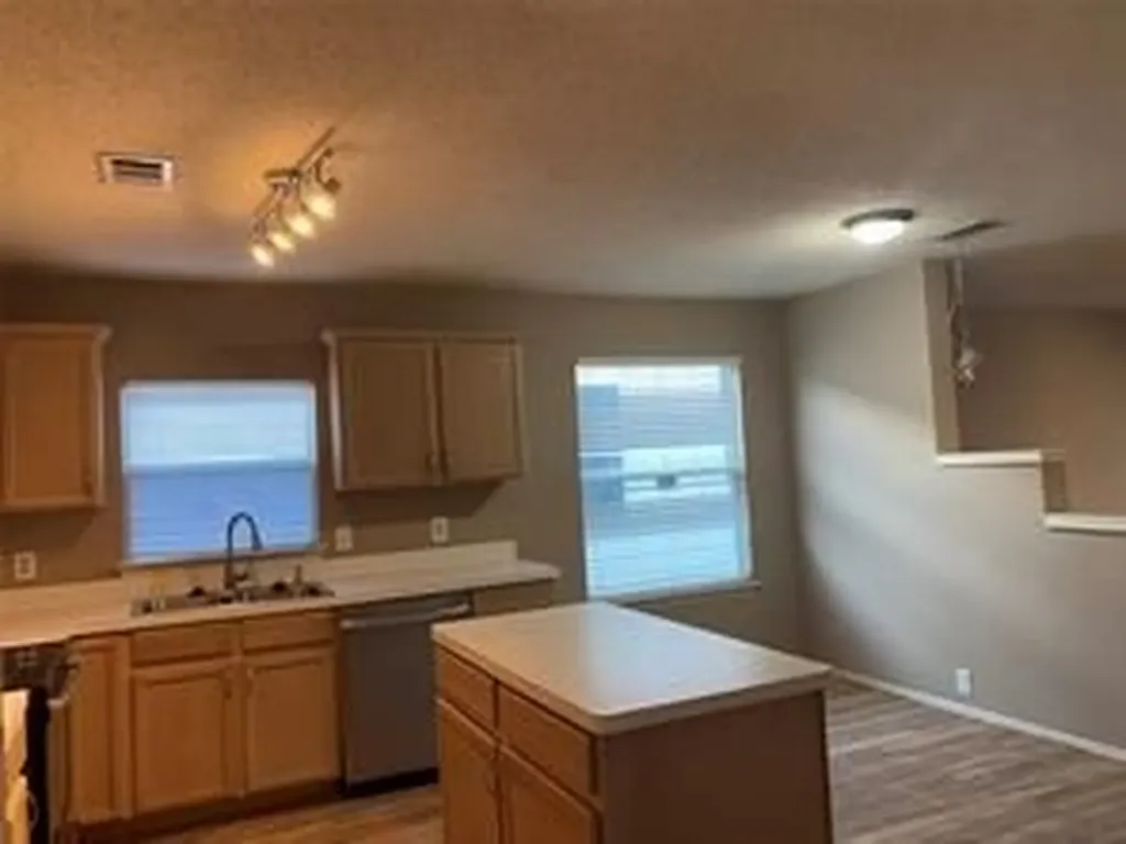 4211 Falcon Drive Sherman TX 75092