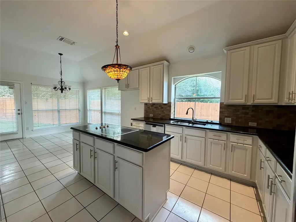 2016 Vintage Circle Corinth TX 76210