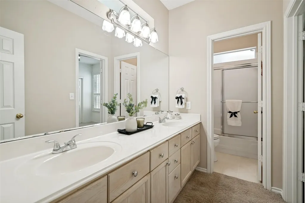 18008 Windflower Way Dallas TX 75252
