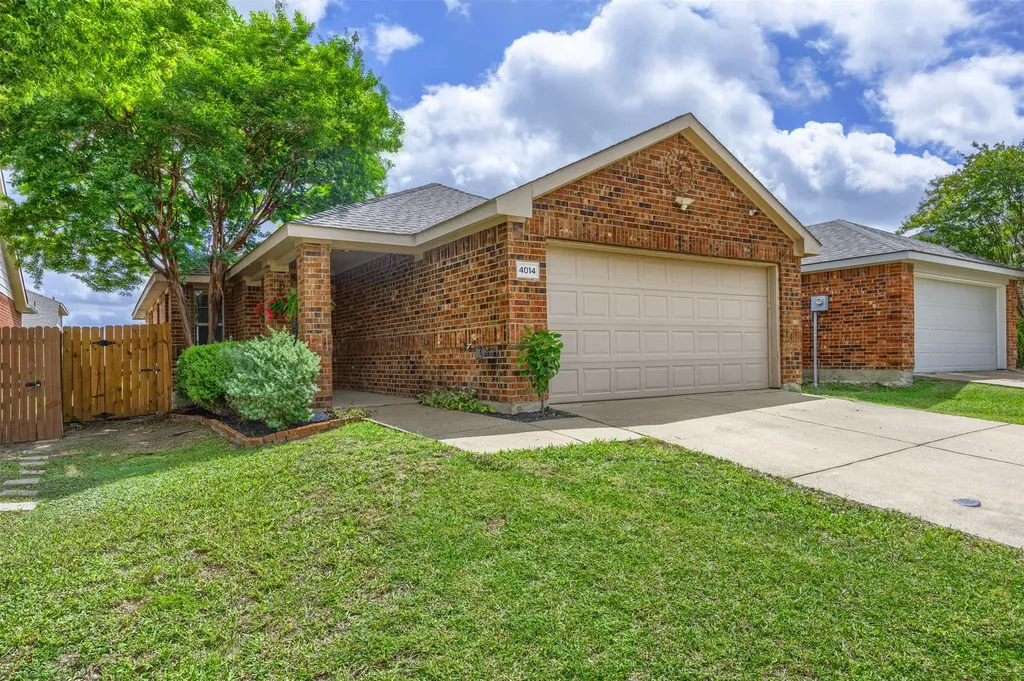 4014 Ridgetop Drive Heartland TX 75126
