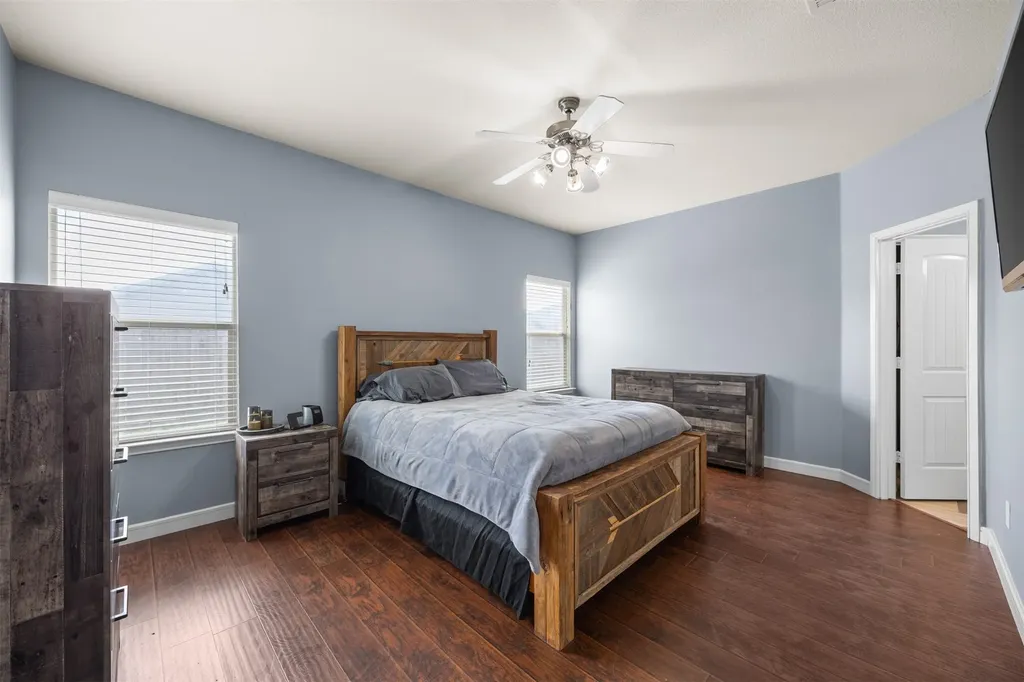 4014 Ridgetop Drive Heartland TX 75126