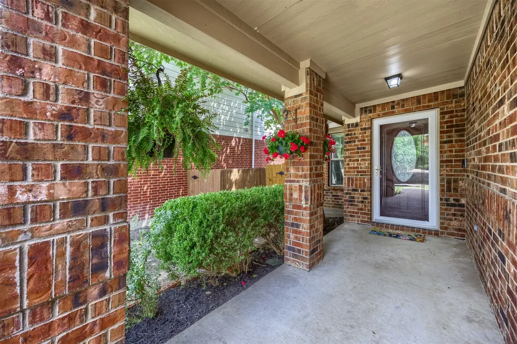 4014 Ridgetop Drive Heartland TX 75126