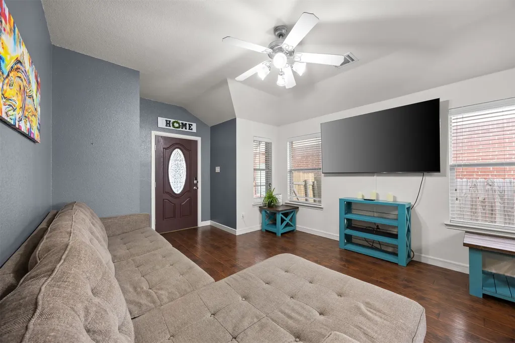 4014 Ridgetop Drive Heartland TX 75126