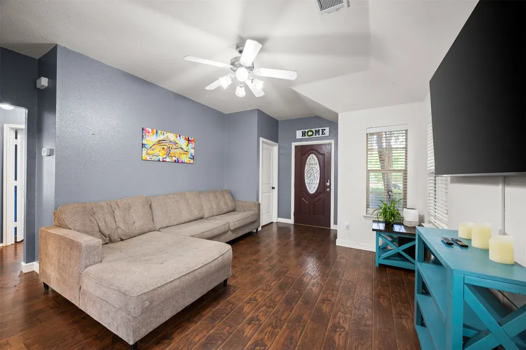 4014 Ridgetop Drive Heartland TX 75126