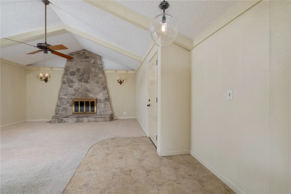 1710 Park Hill Drive Arlington TX 76012