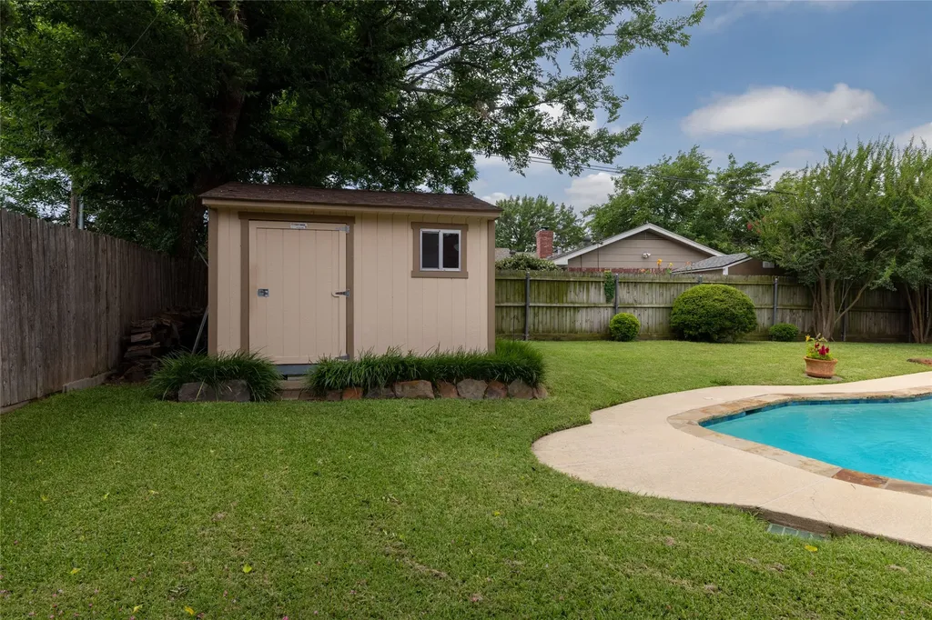 1710 Park Hill Drive Arlington TX 76012