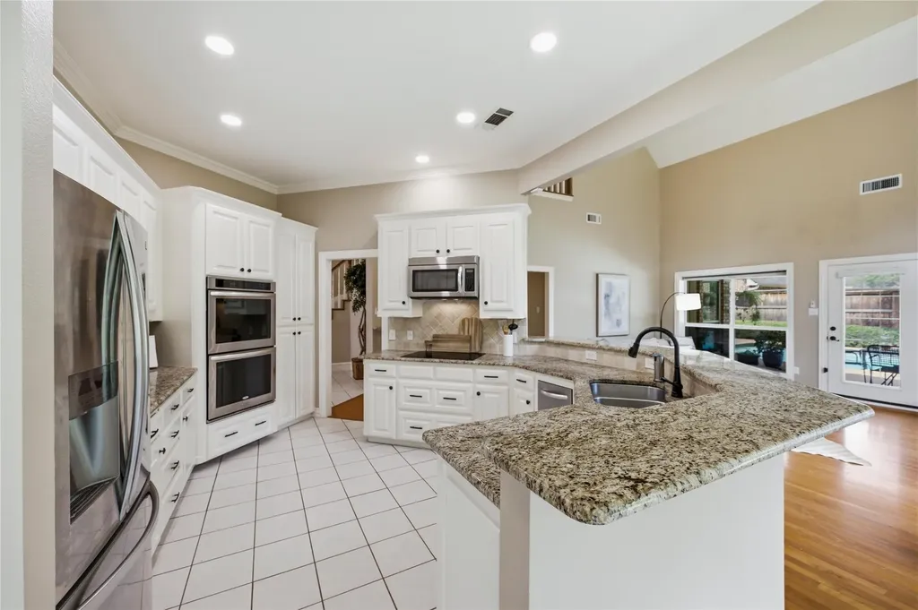 5527 Hunterwood Lane Arlington TX 76017