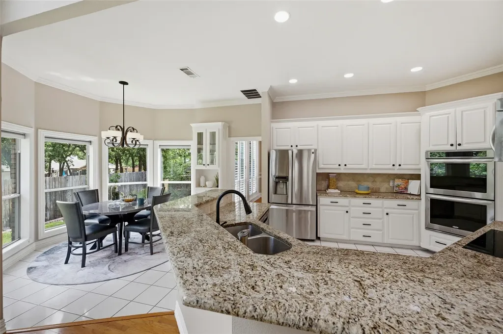 5527 Hunterwood Lane Arlington TX 76017