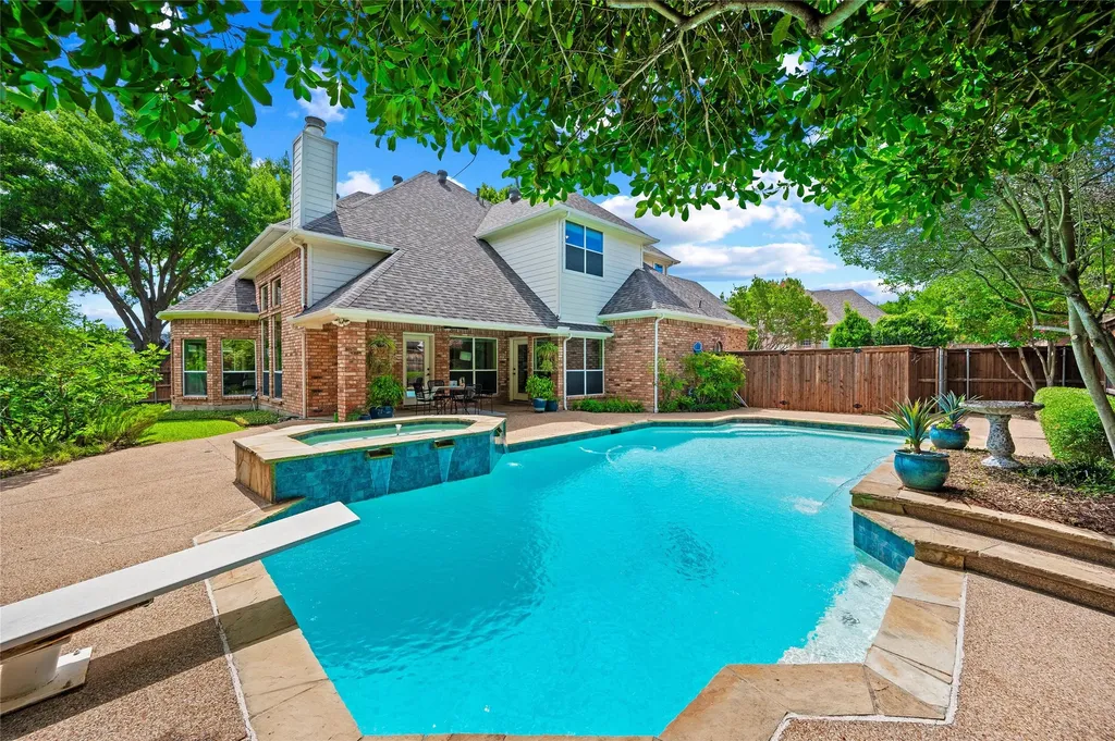 5527 Hunterwood Lane Arlington TX 76017