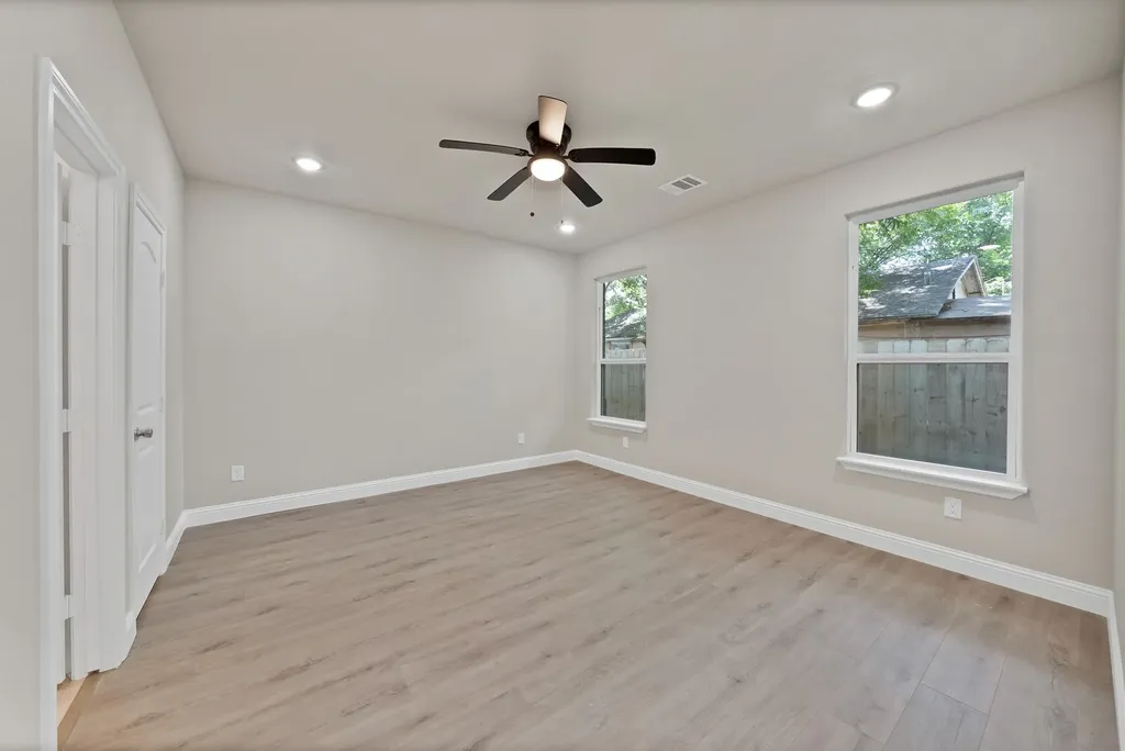 1112 Trinity Street Cleburne TX 76031