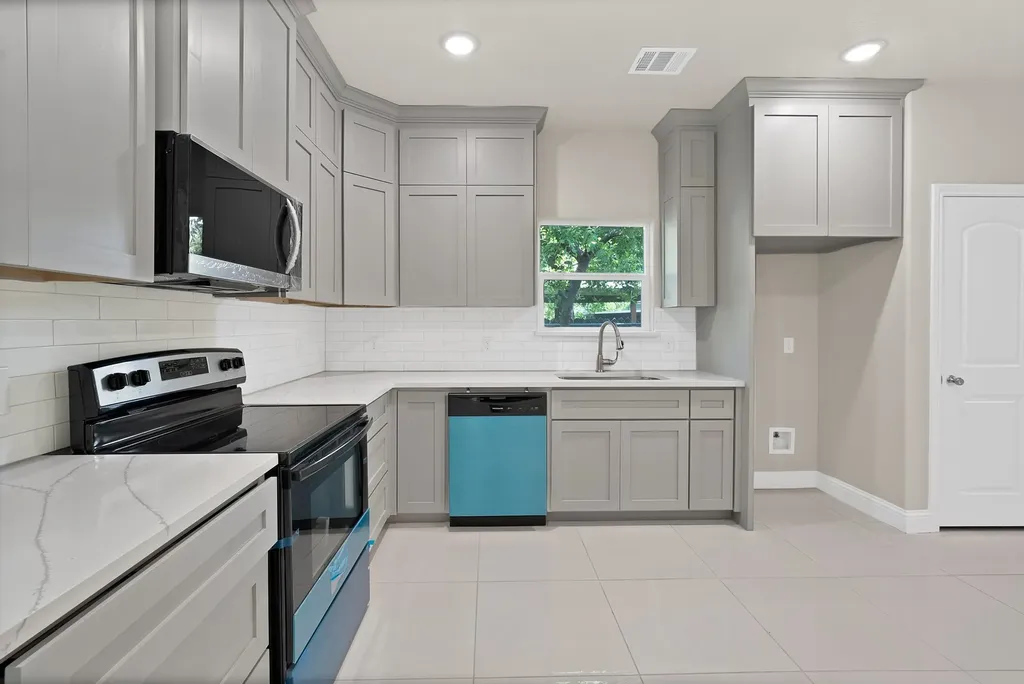 1112 Trinity Street Cleburne TX 76031