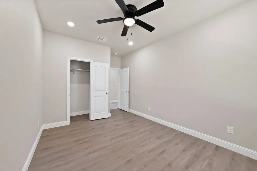 1112 Trinity Street Cleburne TX 76031