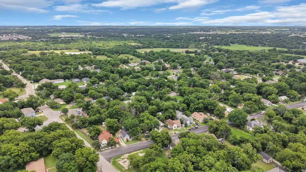 1112 Trinity Street Cleburne TX 76031