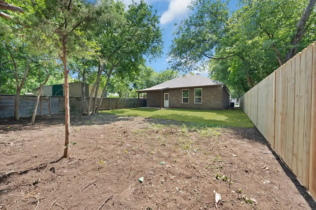 1112 Trinity Street Cleburne TX 76031