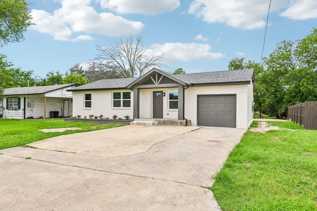 404 New Hope Street Terrell TX 75160