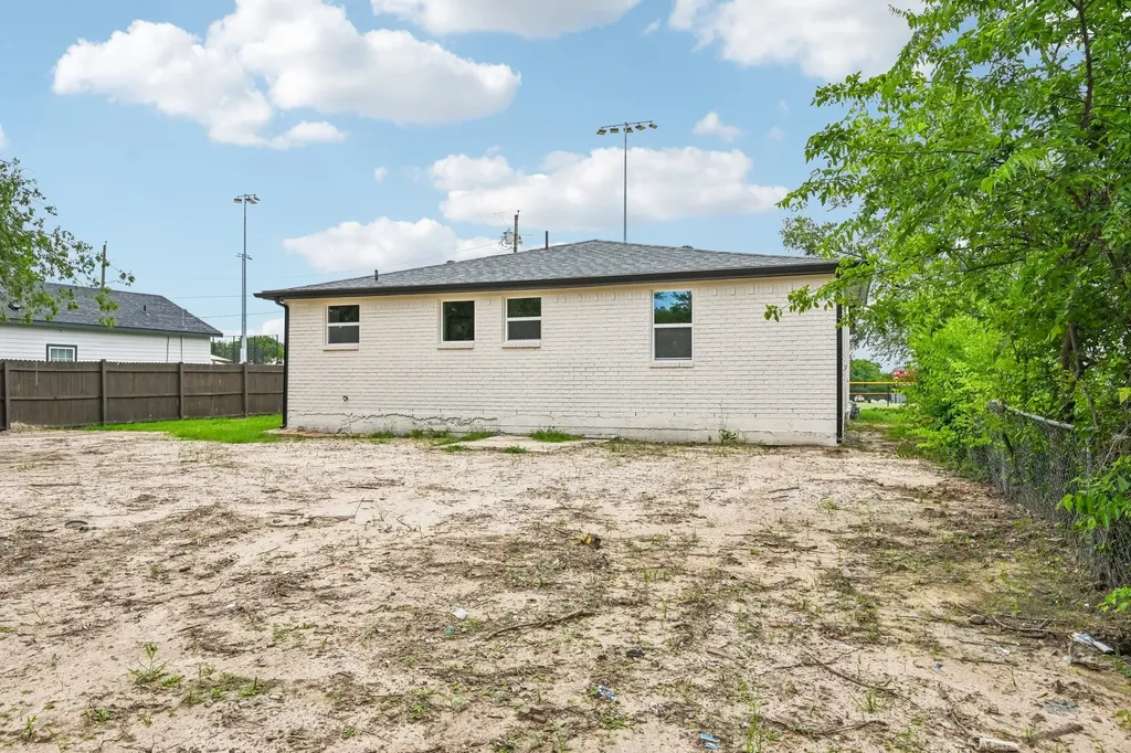 404 New Hope Street Terrell TX 75160