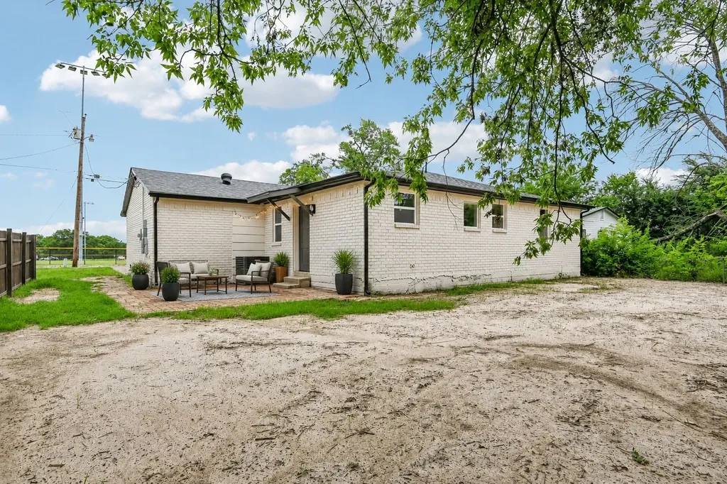 404 New Hope Street Terrell TX 75160
