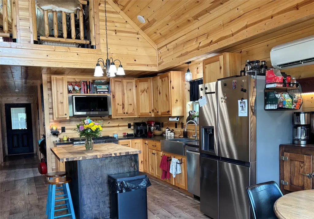 125 County Road 403 Goldthwaite TX 76844